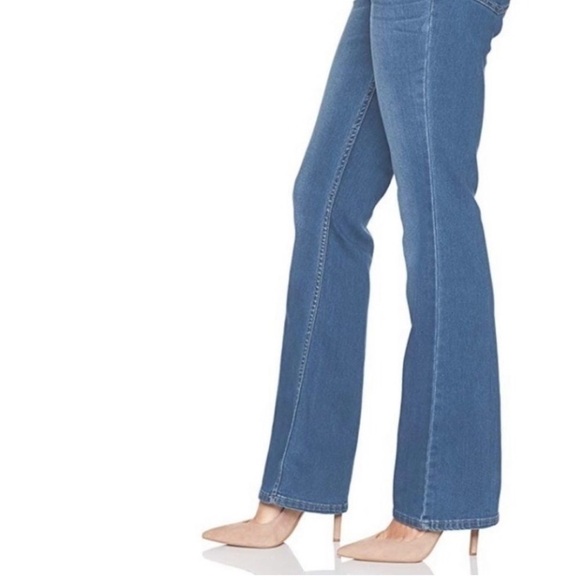 NWT. LEE RIDERS Woman’s Boot cut Jean’s - Picture 11 of 11